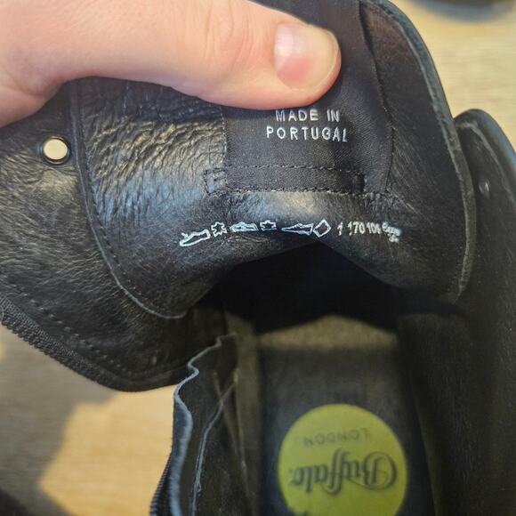 Buffalo London Gilian Black Leather Side Zip Chunky Ankle Boot sz 39 Bootie - Picture 8 of 10